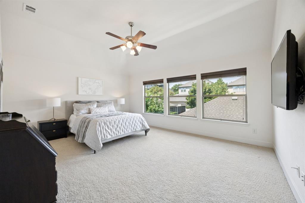 2405 Throckmorton Street Property Photo 19