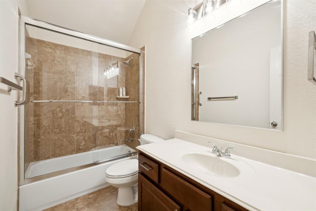 2405 Throckmorton Street Property Photo 24