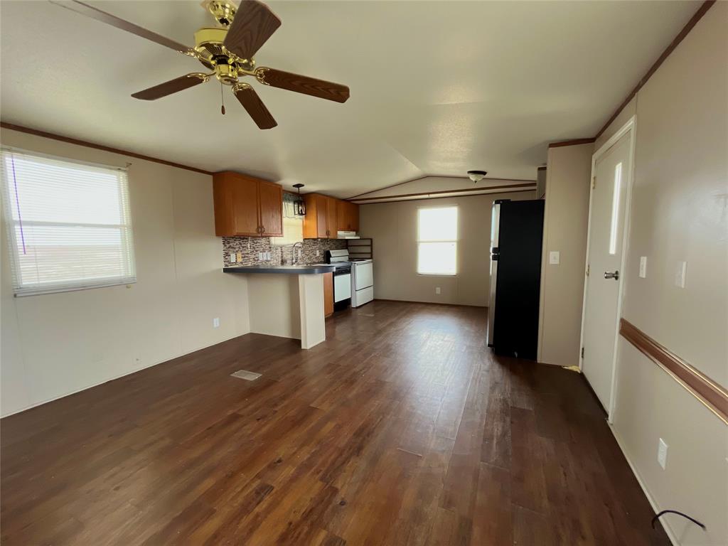 8082 Fm 697 Property Photo 3