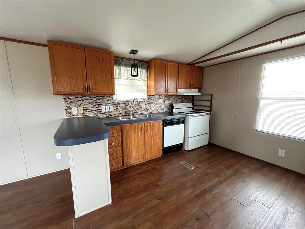 8082 Fm 697 Property Photo 5