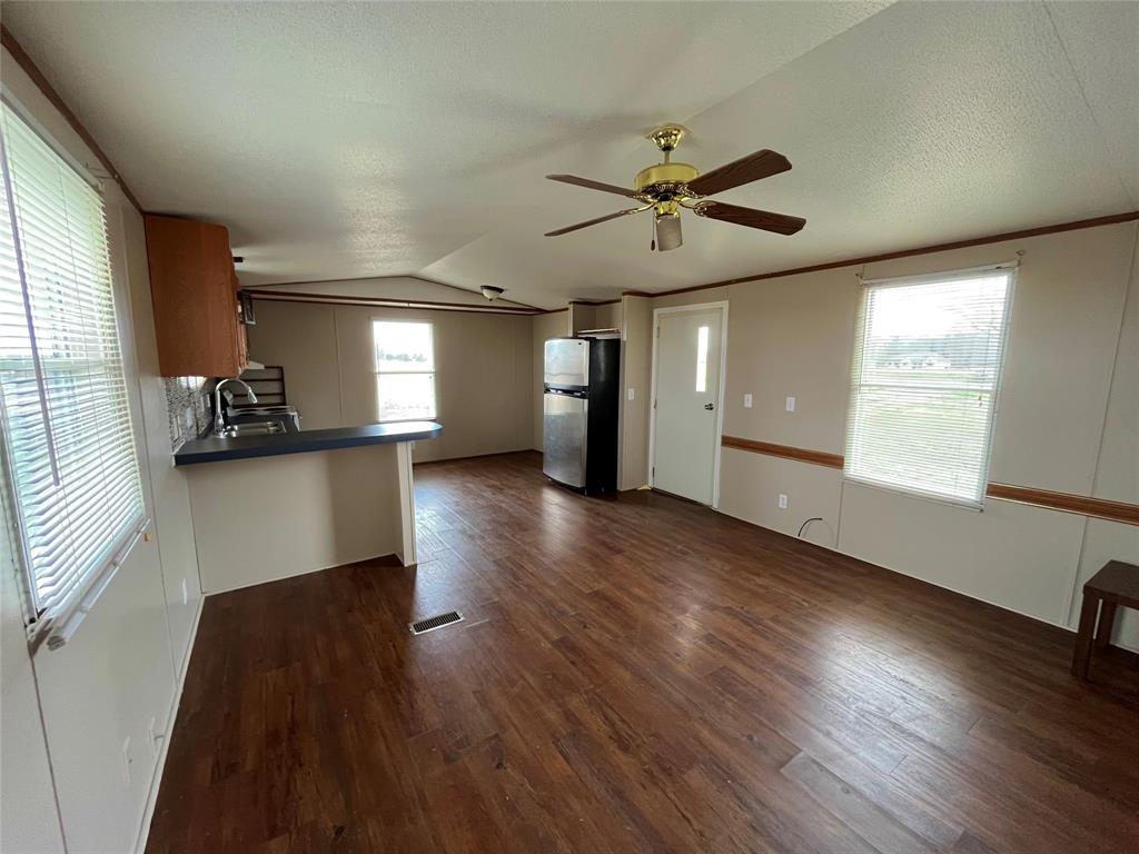 8082 Fm 697 Property Photo 7