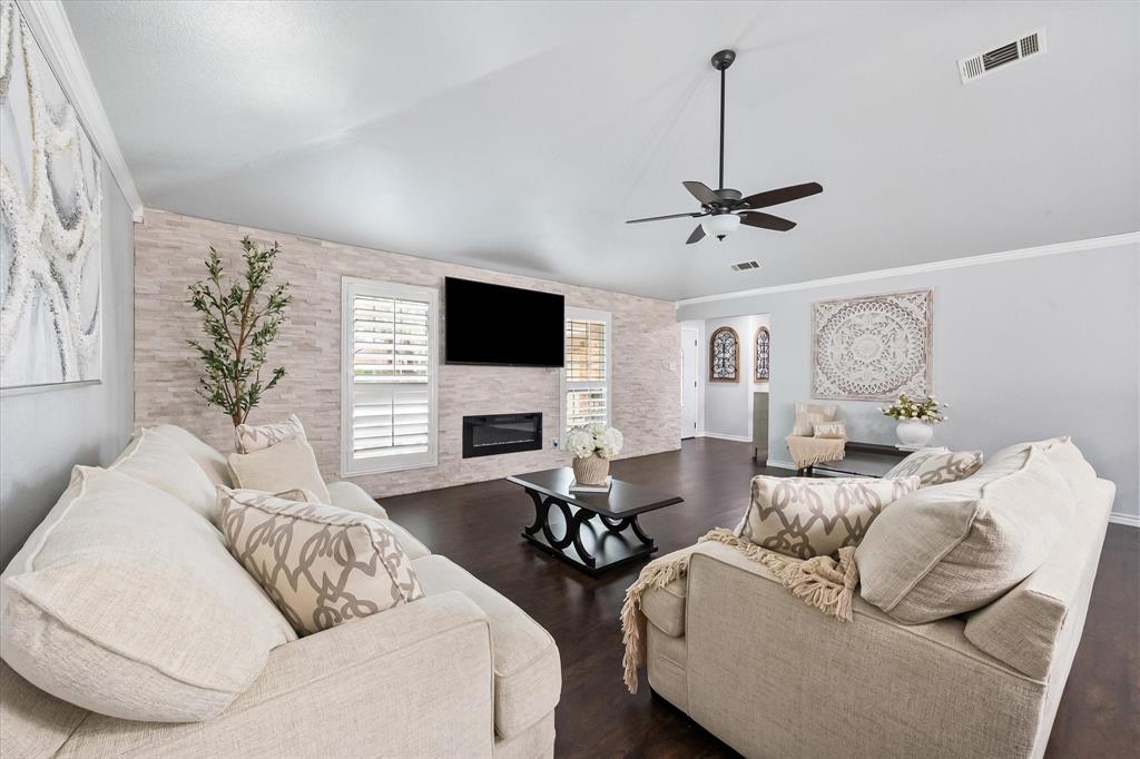 3104 Creekwood Lane Property Photo 1