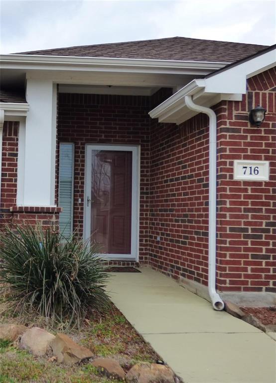 716 Alder Drive Property Photo 2