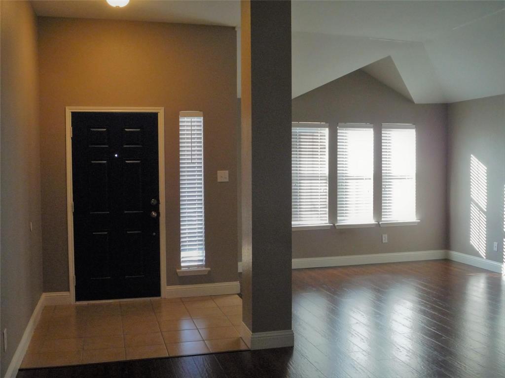 716 Alder Drive Property Photo 3