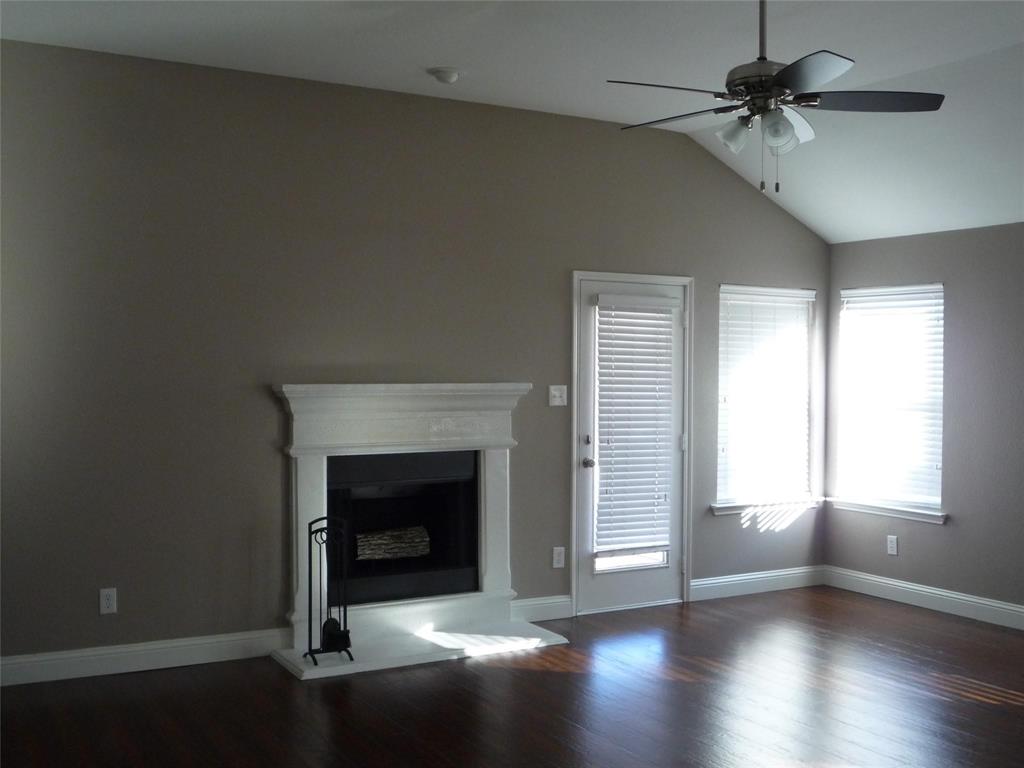 716 Alder Drive Property Photo 4