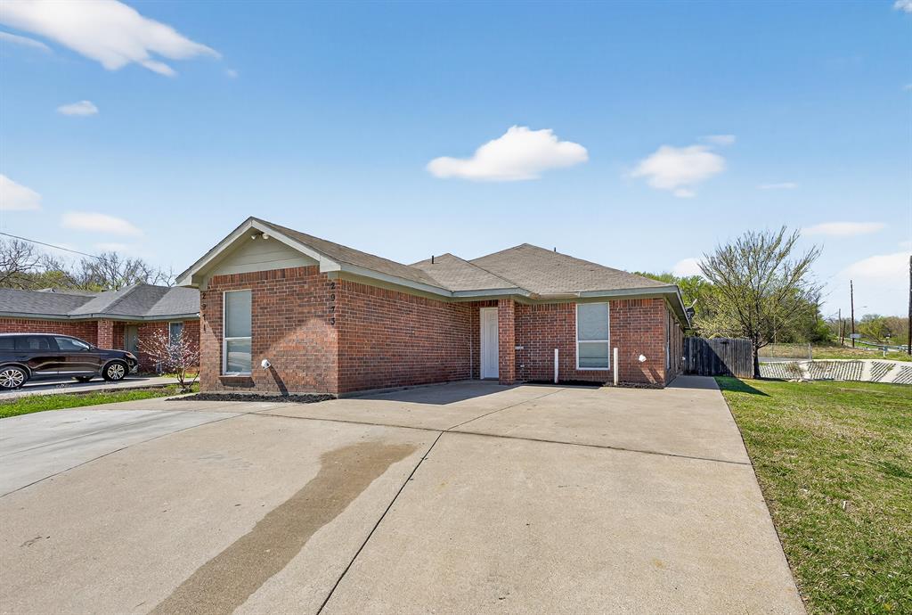 2971 Loving Avenue Property Photo 3