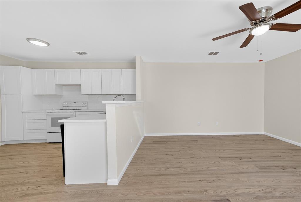 2971 Loving Avenue Property Photo 7