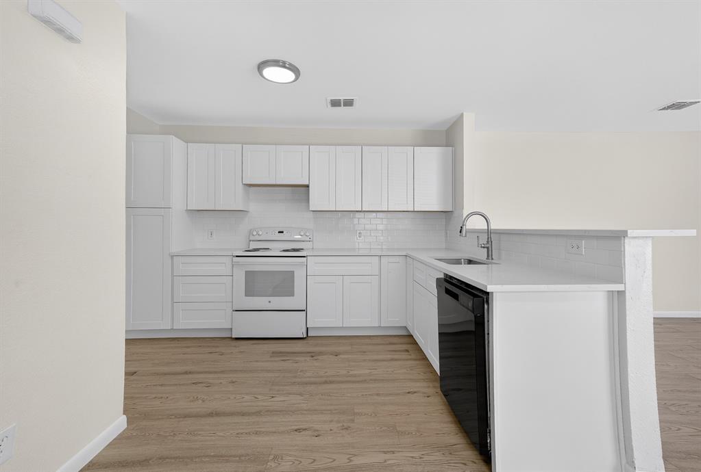 2971 Loving Avenue Property Photo 9