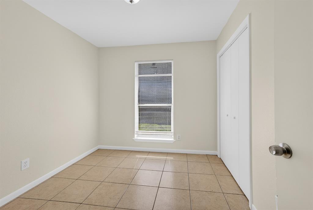 2971 Loving Avenue Property Photo 14
