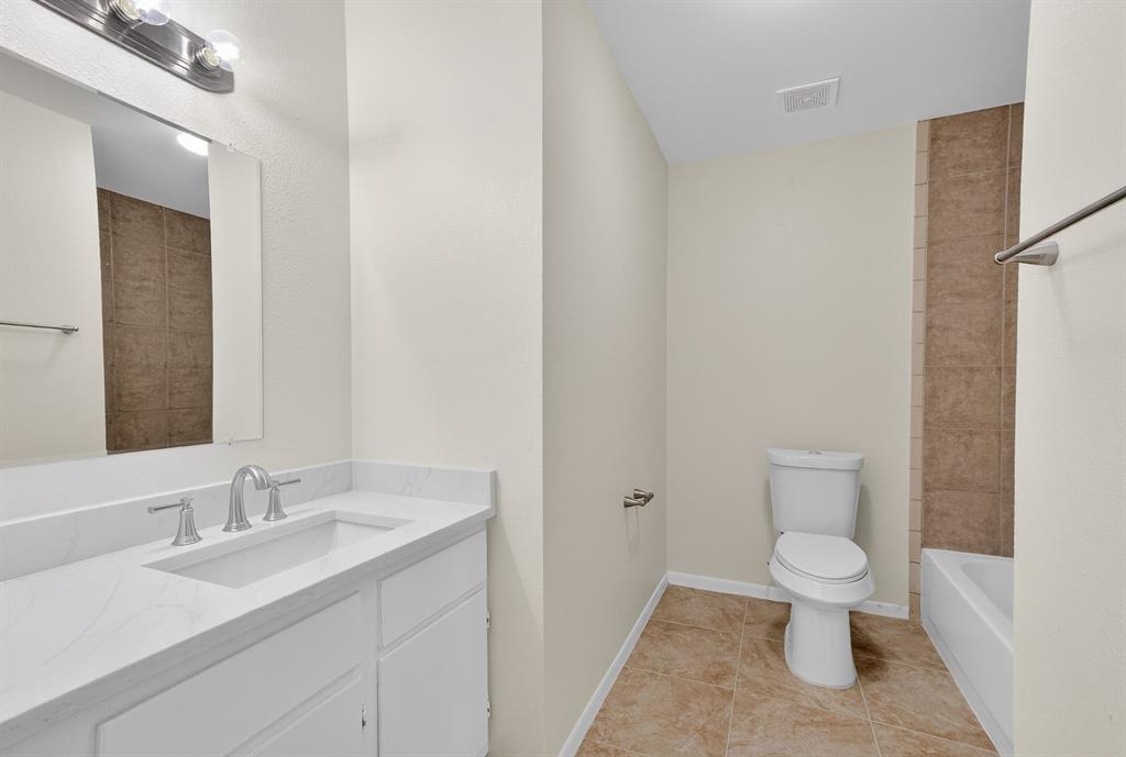 2971 Loving Avenue Property Photo 17