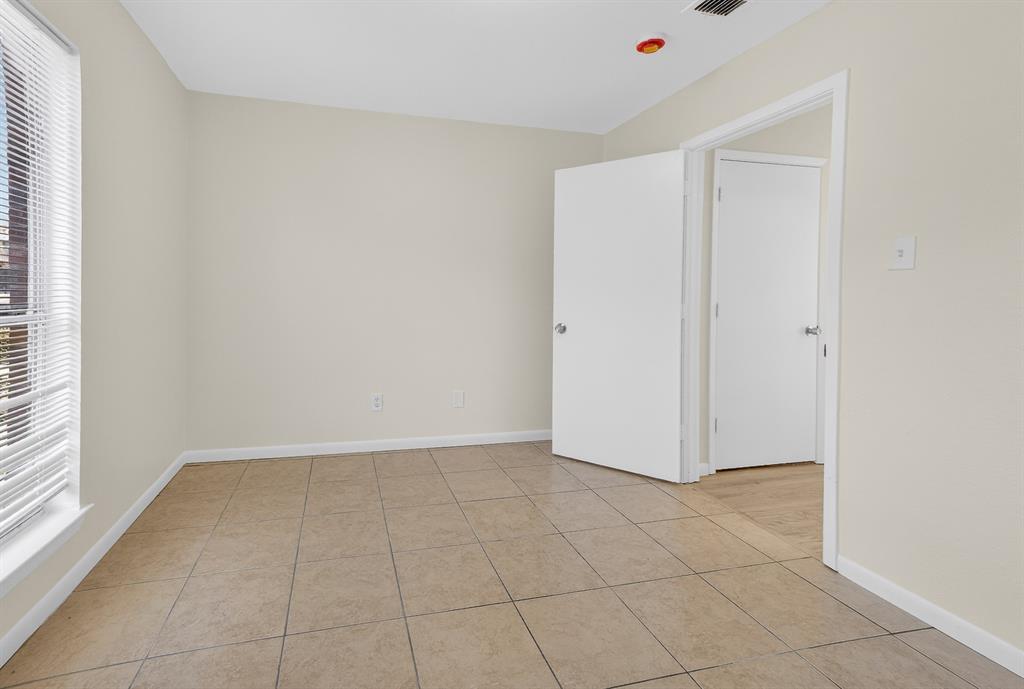 2971 Loving Avenue Property Photo 20
