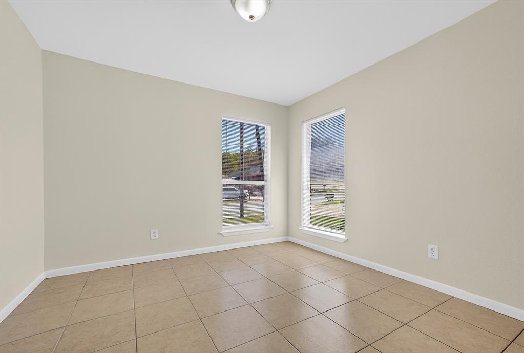 2971 Loving Avenue Property Photo 24