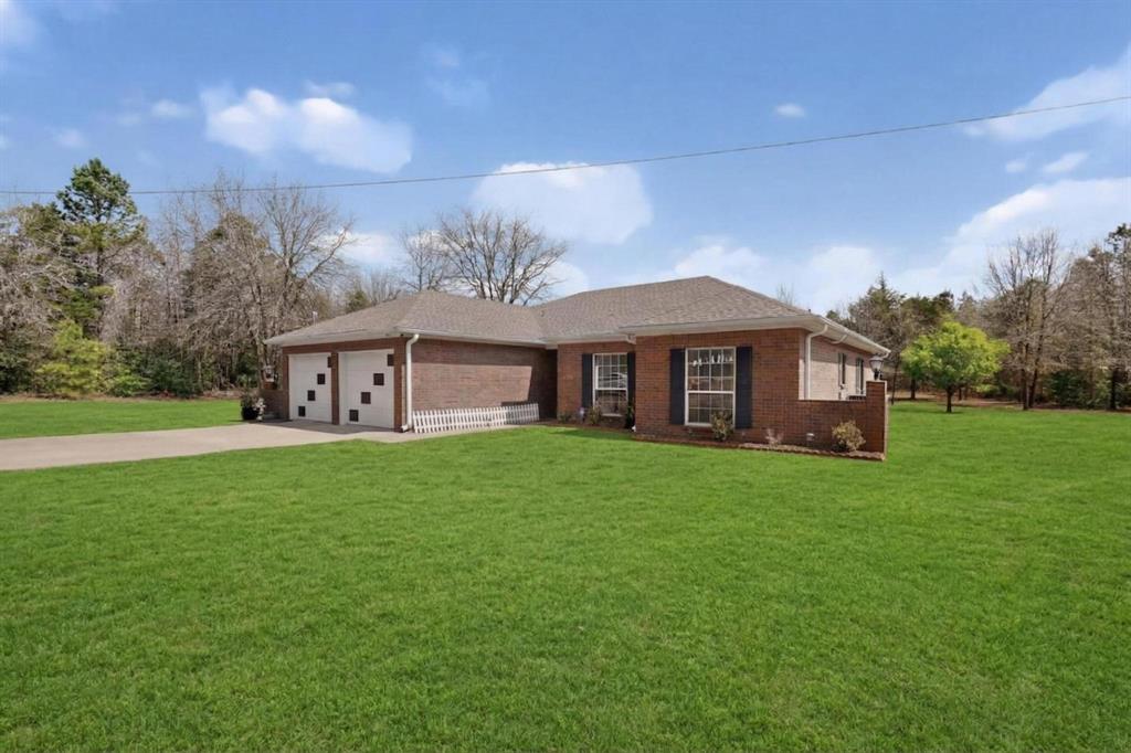 2198 County Road 3540 Property Photo 1