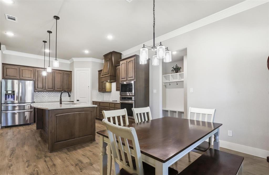 2021 Crystal Palace Boulevard Property Photo 12