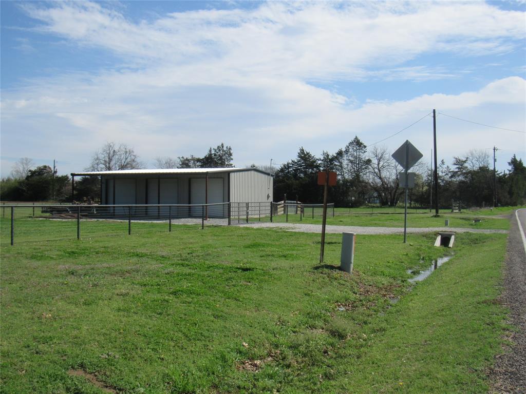 4019 E Fm 120 Property Photo 2