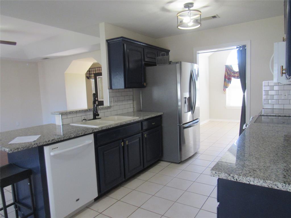 4019 E Fm 120 Property Photo 13