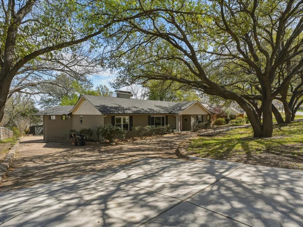 3863 Clayton Road Property Photo 3