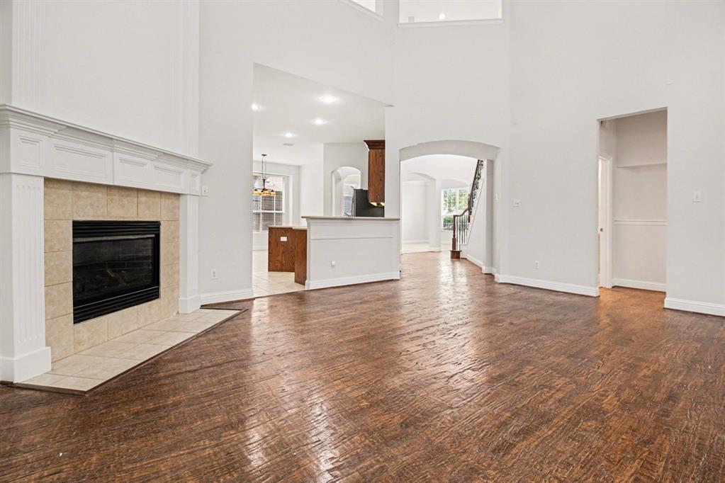 8709 Havant Lane Property Photo 6