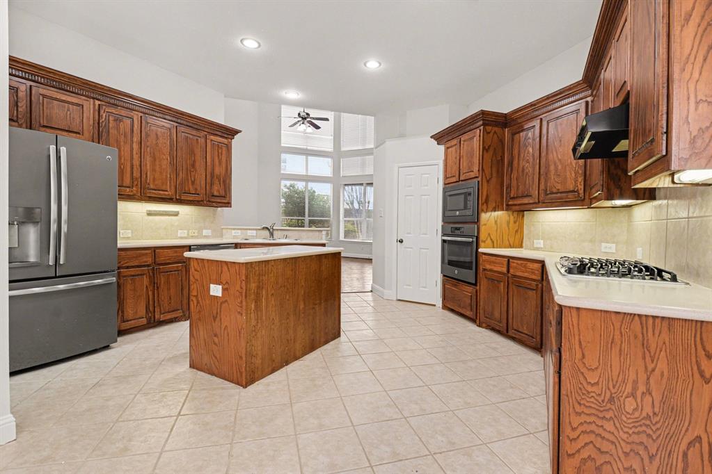 8709 Havant Lane Property Photo 13