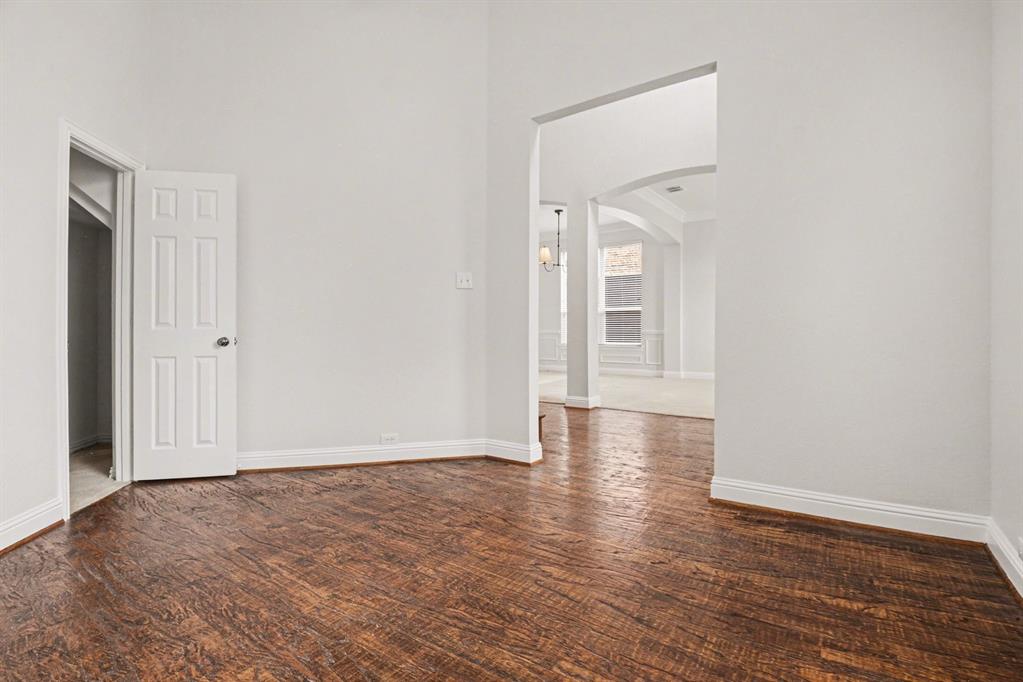 8709 Havant Lane Property Photo 16