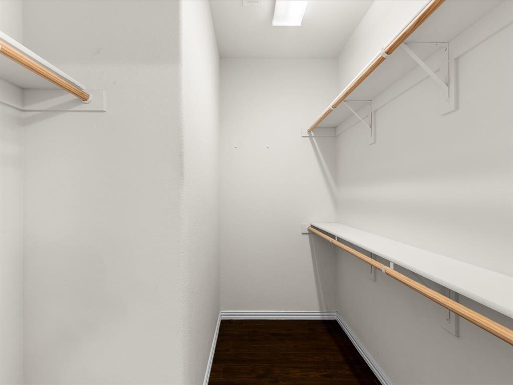 209 Emerald Creek Drive Property Photo 15