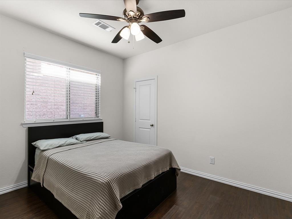 209 Emerald Creek Drive Property Photo 20
