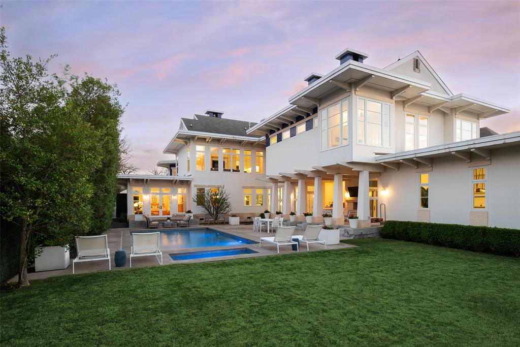 6215 Norway Road Property Photo