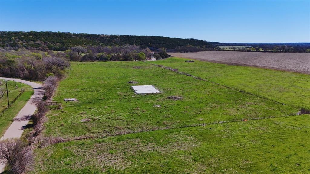 220 County Road 3310 Property Photo 15