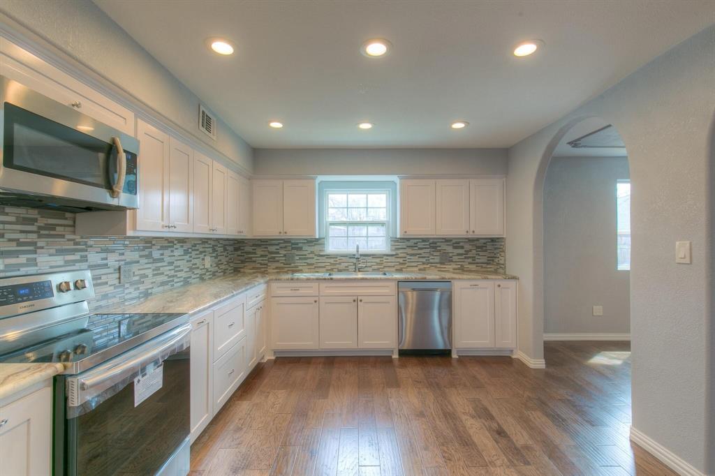 419 Sky Harbour Court Property Photo 7