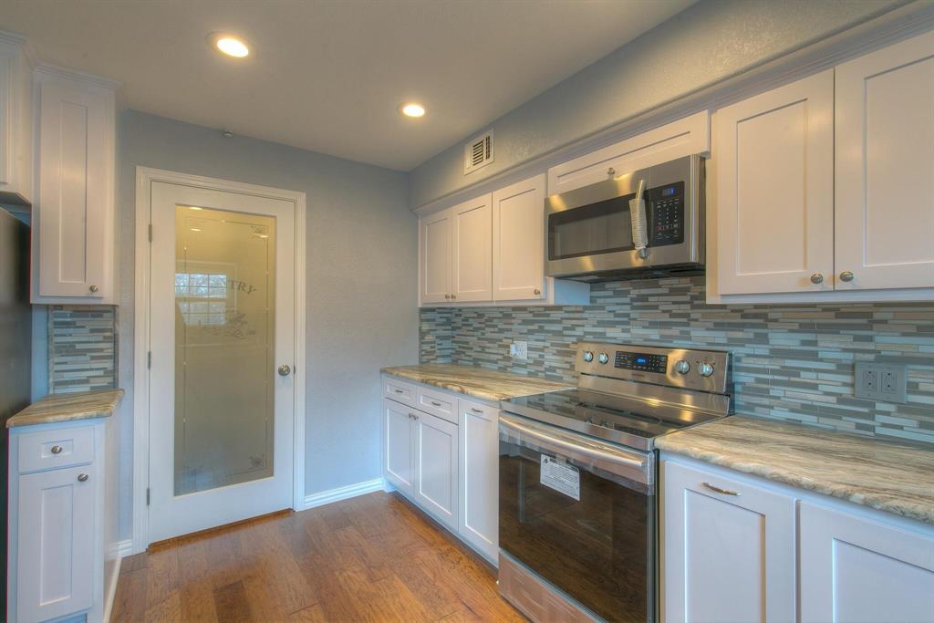419 Sky Harbour Court Property Photo 8
