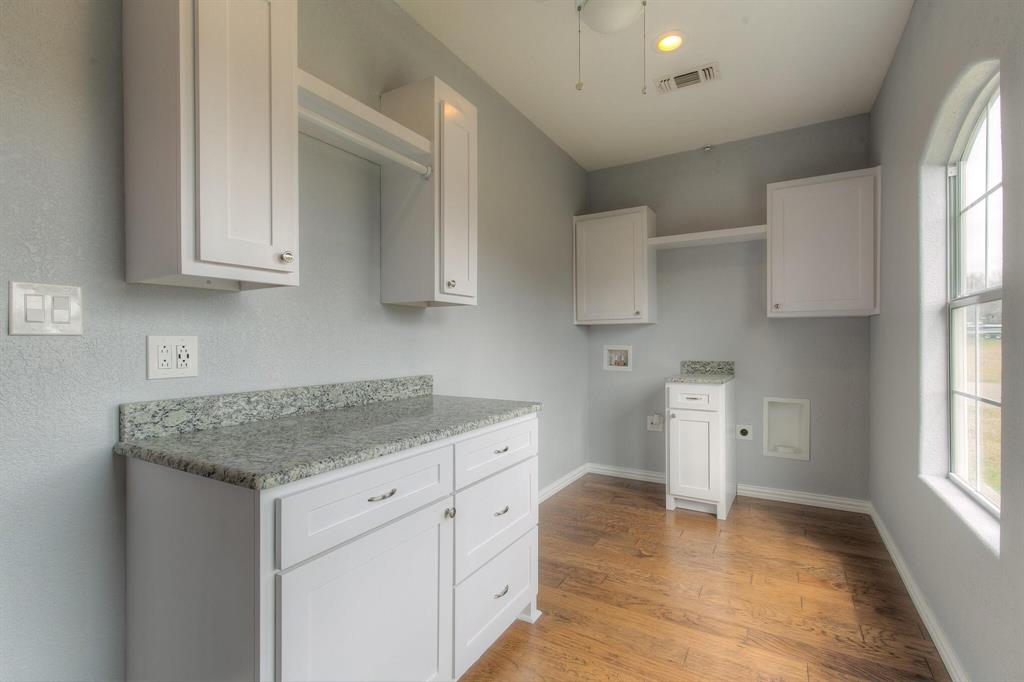 419 Sky Harbour Court Property Photo 11