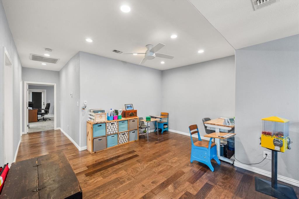 419 Sky Harbour Court Property Photo 13