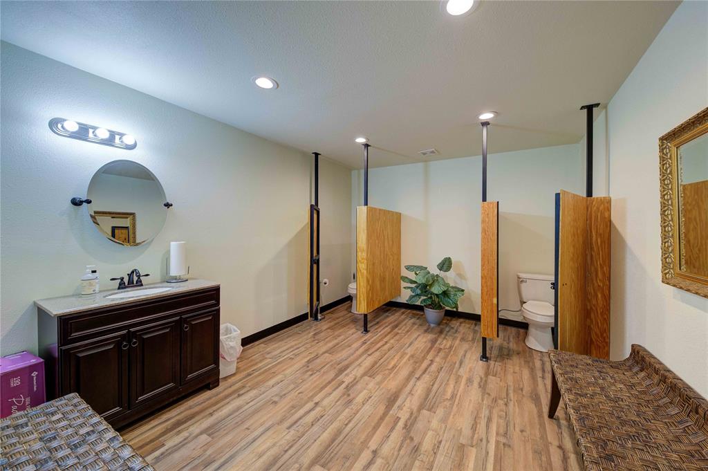 205 N Davis Street Property Photo 18