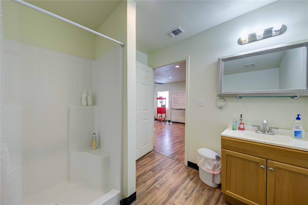 205 N Davis Street Property Photo 20