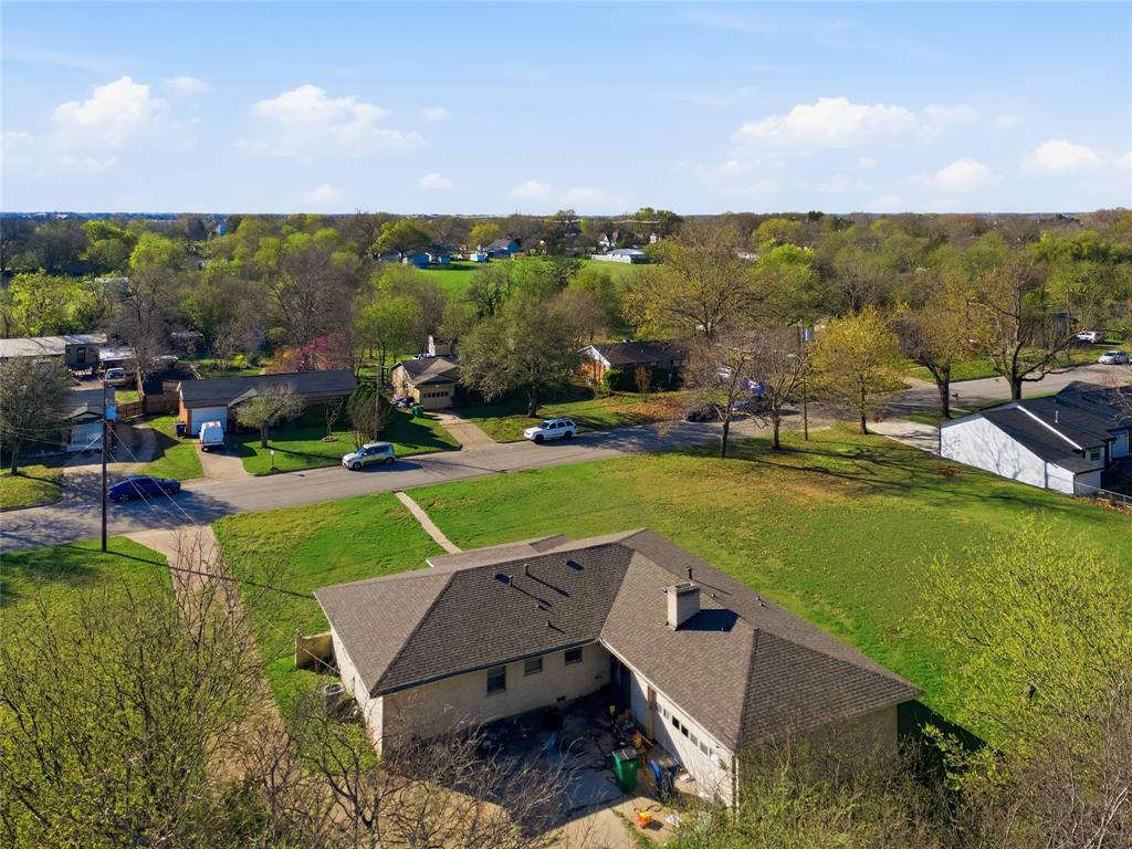 525 Lake Park Avenue Property Photo 8