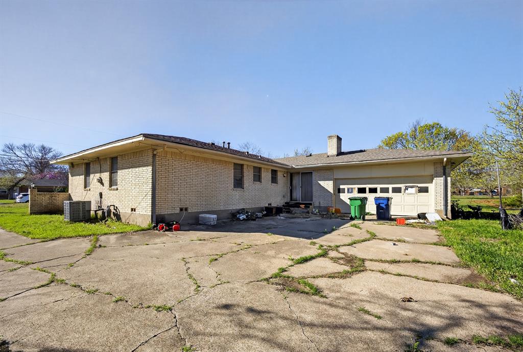 525 Lake Park Avenue Property Photo 12