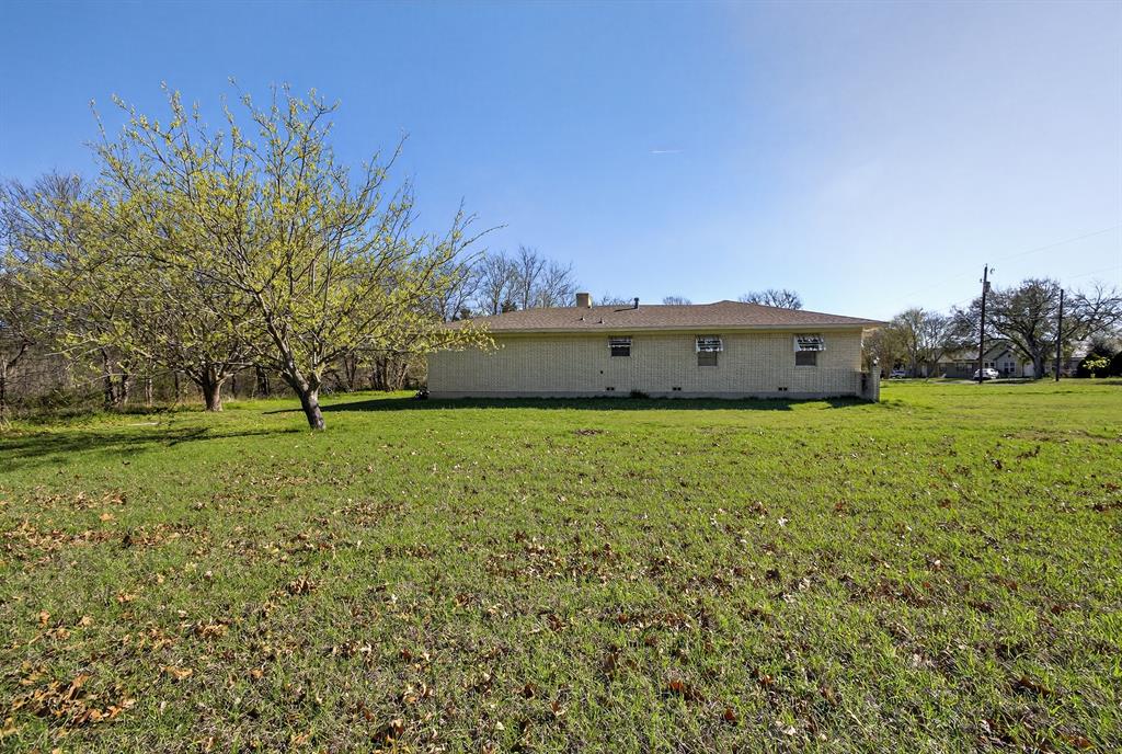 525 Lake Park Avenue Property Photo 15