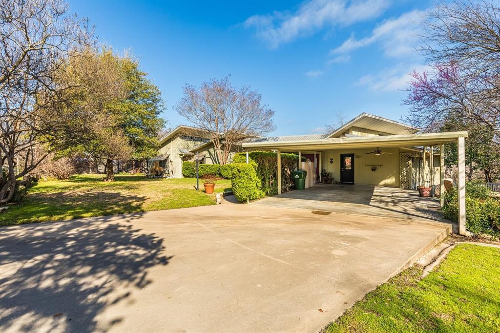 224 Mohon Drive Property Photo 4
