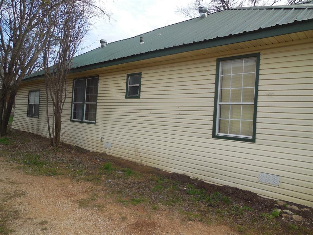 910 Sinclair Street Property Photo 2