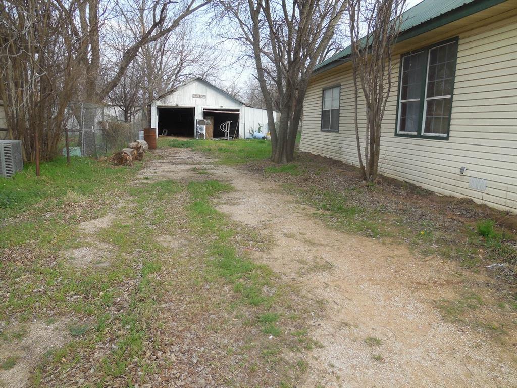 910 Sinclair Street Property Photo 3