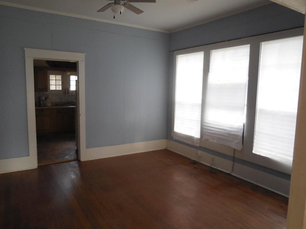 910 Sinclair Street Property Photo 5