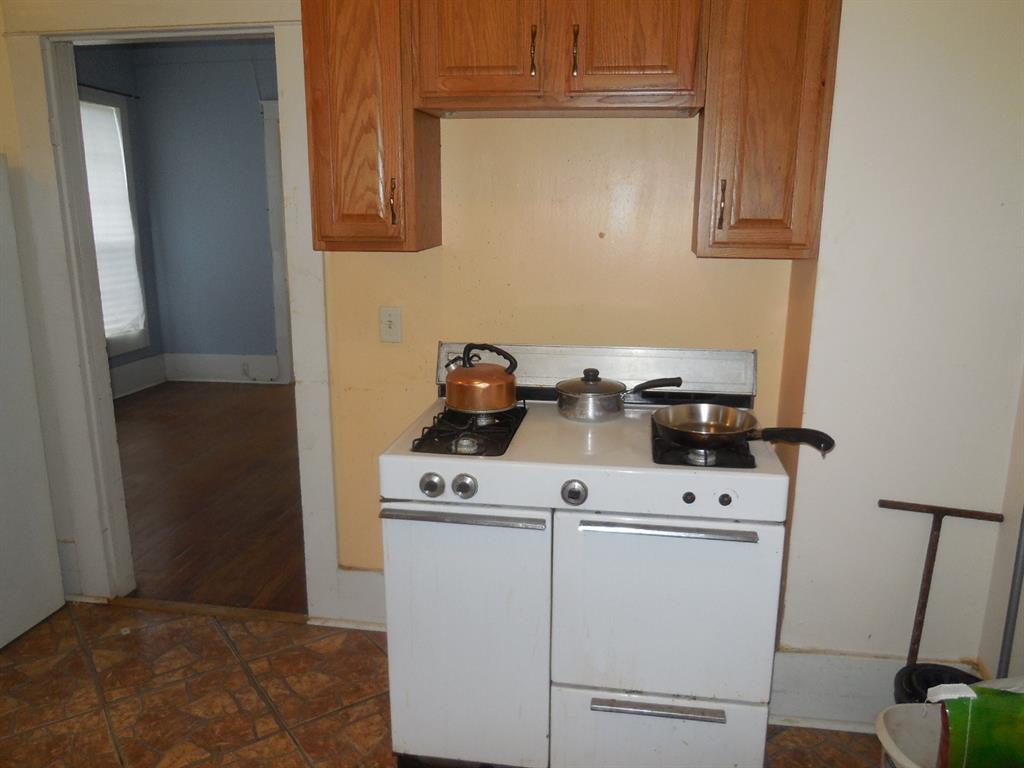 910 Sinclair Street Property Photo 8