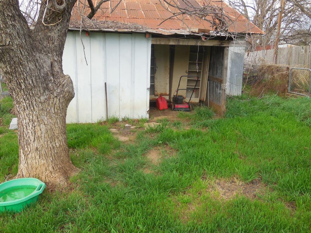 910 Sinclair Street Property Photo 12