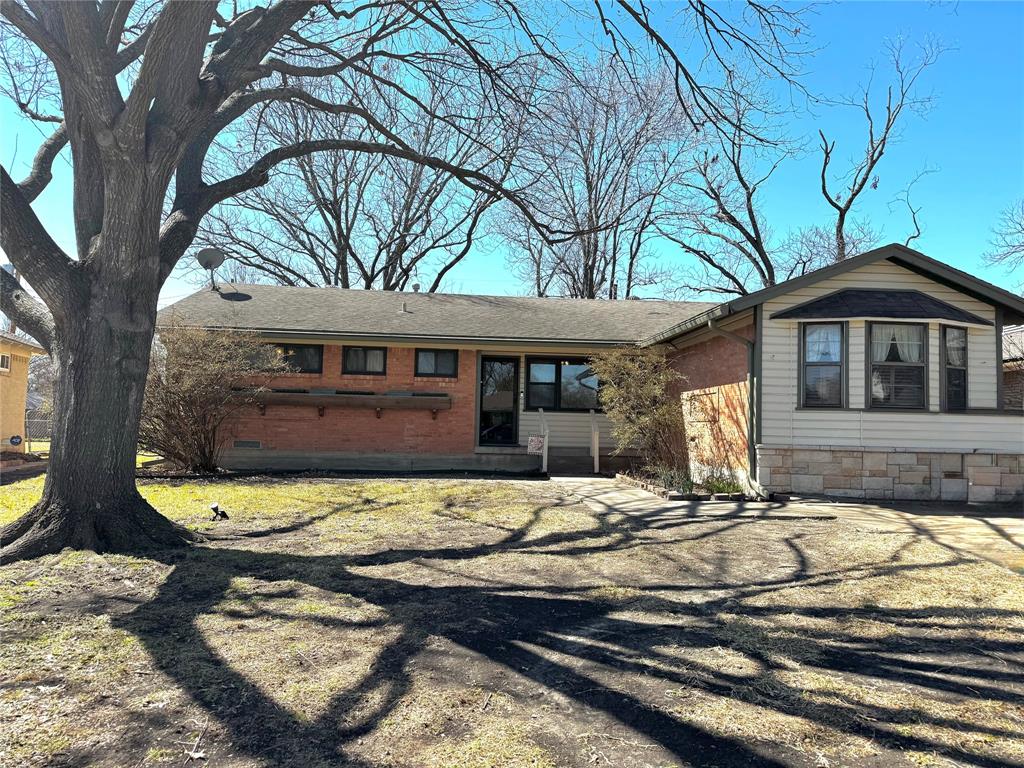9059 Leaside Drive Property Photo 1
