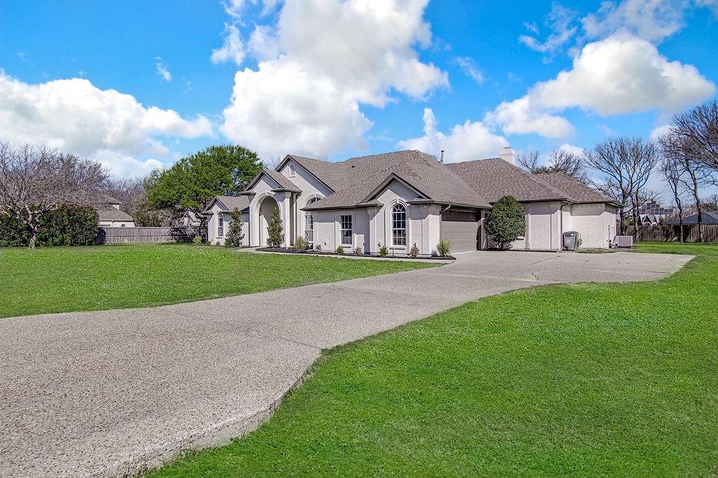125 Devon Court Property Photo 2