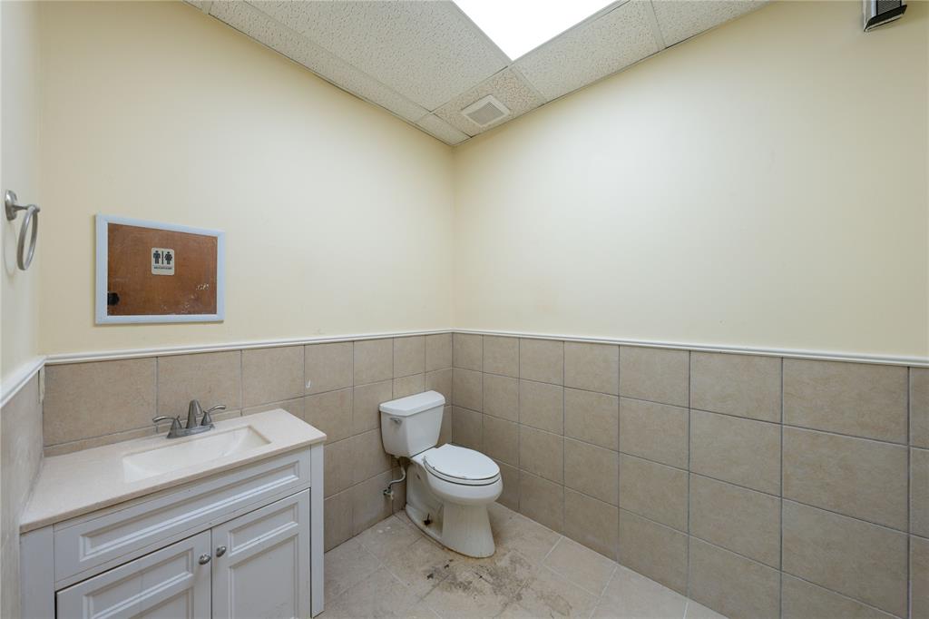 2700 K Avenue Property Photo 9
