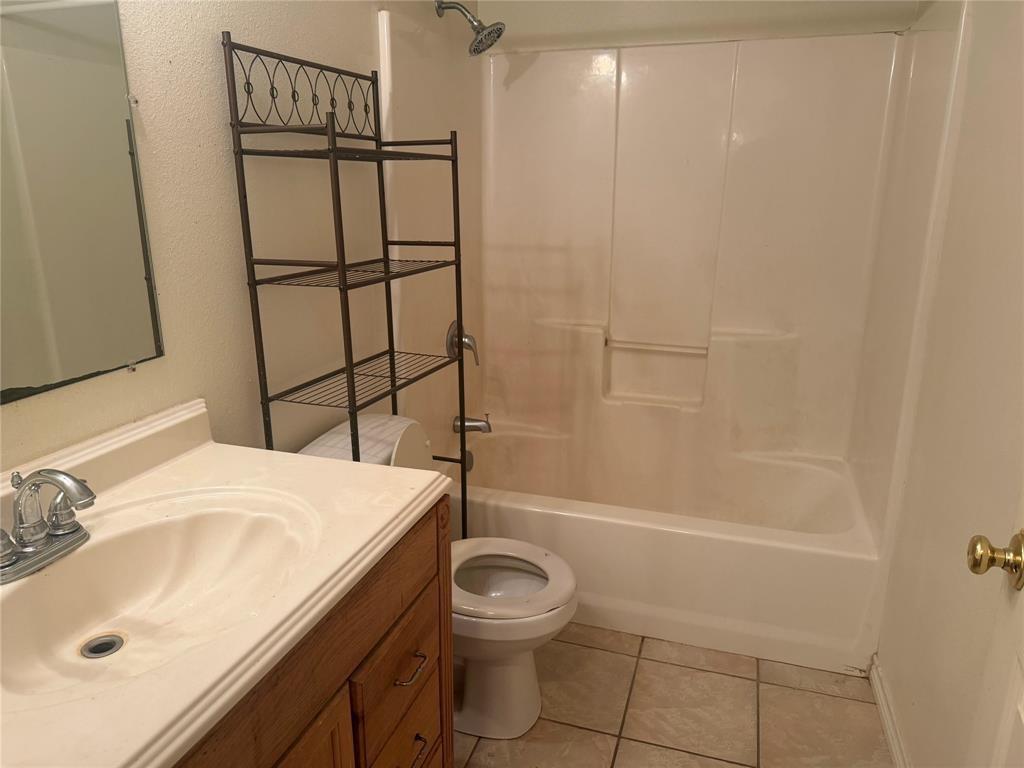 2502 Davisville Road Property Photo 26