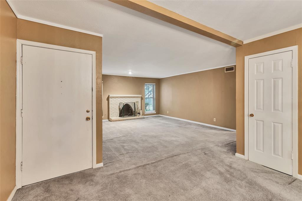 7721 Meadow Park Drive 102 Property Photo 5