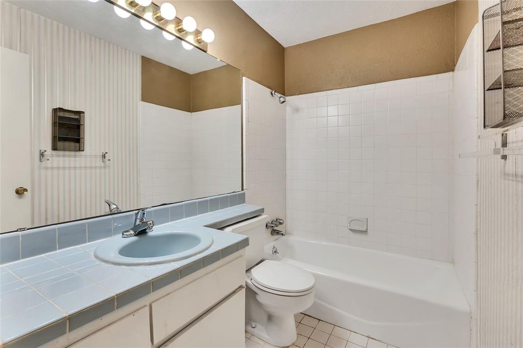 7721 Meadow Park Drive 102 Property Photo 20