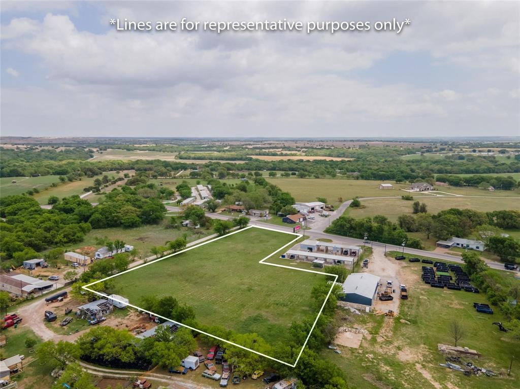 2770 Fall Creek Property Photo 3